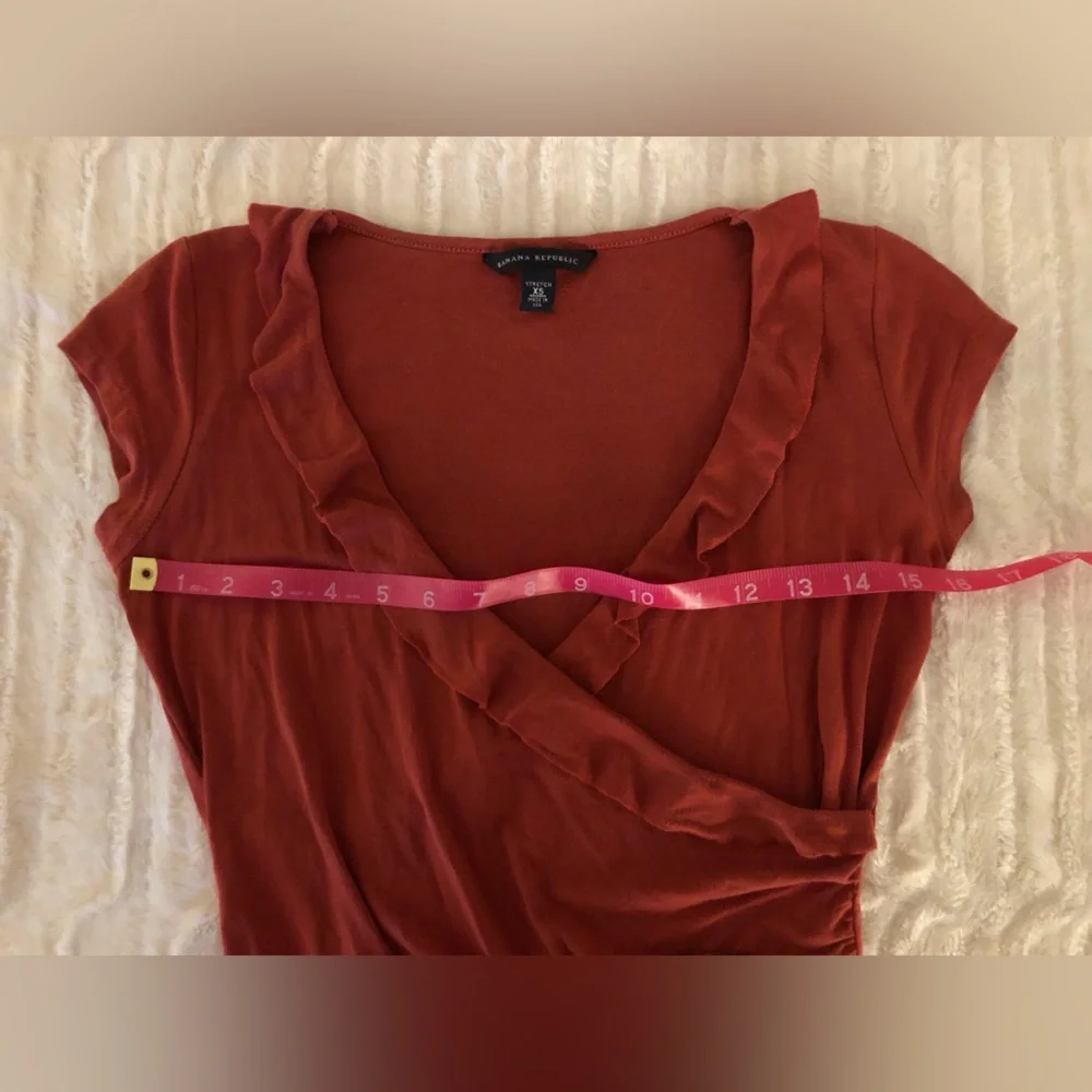 Banana Republic Ruffled Ruched Top - Picture 3 of 6